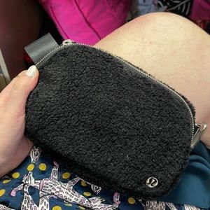 Lululemon Everywhere Fleece Belt Bag (Black) RARE Silver Hardware 1L